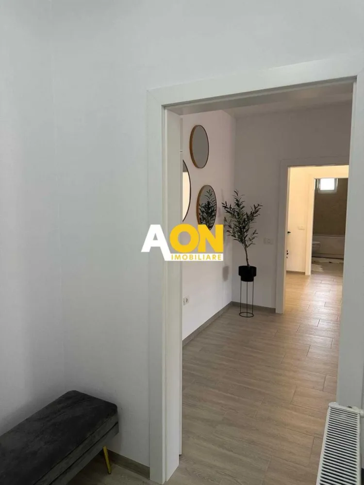 Apartament decomandat 3 camere de închiriat | 80 mp | Bloc cu lift - Aon Imobiliare vă prezintă spre închiriere un apartament decomandat cu 3 camere, având o suprafață utilă de 80 mp, situat la etajul 4 într-un imobil dotat cu lift, ideal pentru cei care își doresc confort și spațiu generos.
Apartamentul este complet mobilat și utilat, fiind pregătit pentru mutare și oferind toate dotările necesare unui stil de viață confortabil.
Compartimentare:
• living
• 2 dormitoare
• bucătărie
• baie
• hol
• spații generoase de depozitare

Dotări și beneficii:
• aer condiționat
• televizor
• bucătărie complet echipată
• mașină de spălat
• internet/Wi-Fi
• bloc cu lift
• compartimentare decomandată
• suprafață generoasă – 80 mp

Apartamentul oferă un ambient plăcut și funcțional, fiind potrivit atât pentru o familie, cât și pentru persoane care caută un spațiu modern și bine organizat.

Disponibil după data de 15 iunie.
Pentru mai multe detalii sau programarea unei vizionări, vă stăm la dispoziție.CP3107603
