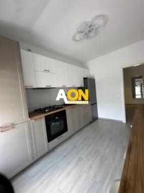 Apartament decomandat 3 camere de închiriat | 80 mp | Bloc cu lift