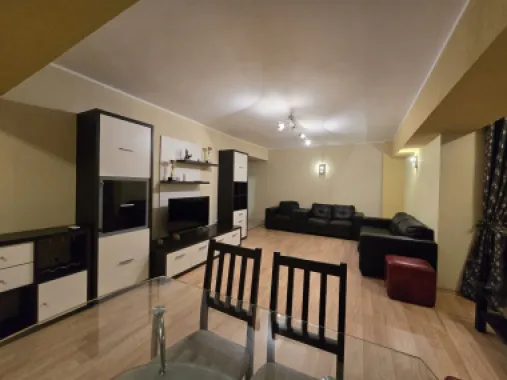 De inchiriat apartament cu 3 camere, Ultimul Leu, 600 Euro