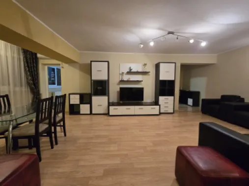 De inchiriat apartament cu 3 camere, Ultimul Leu, 600 Euro
