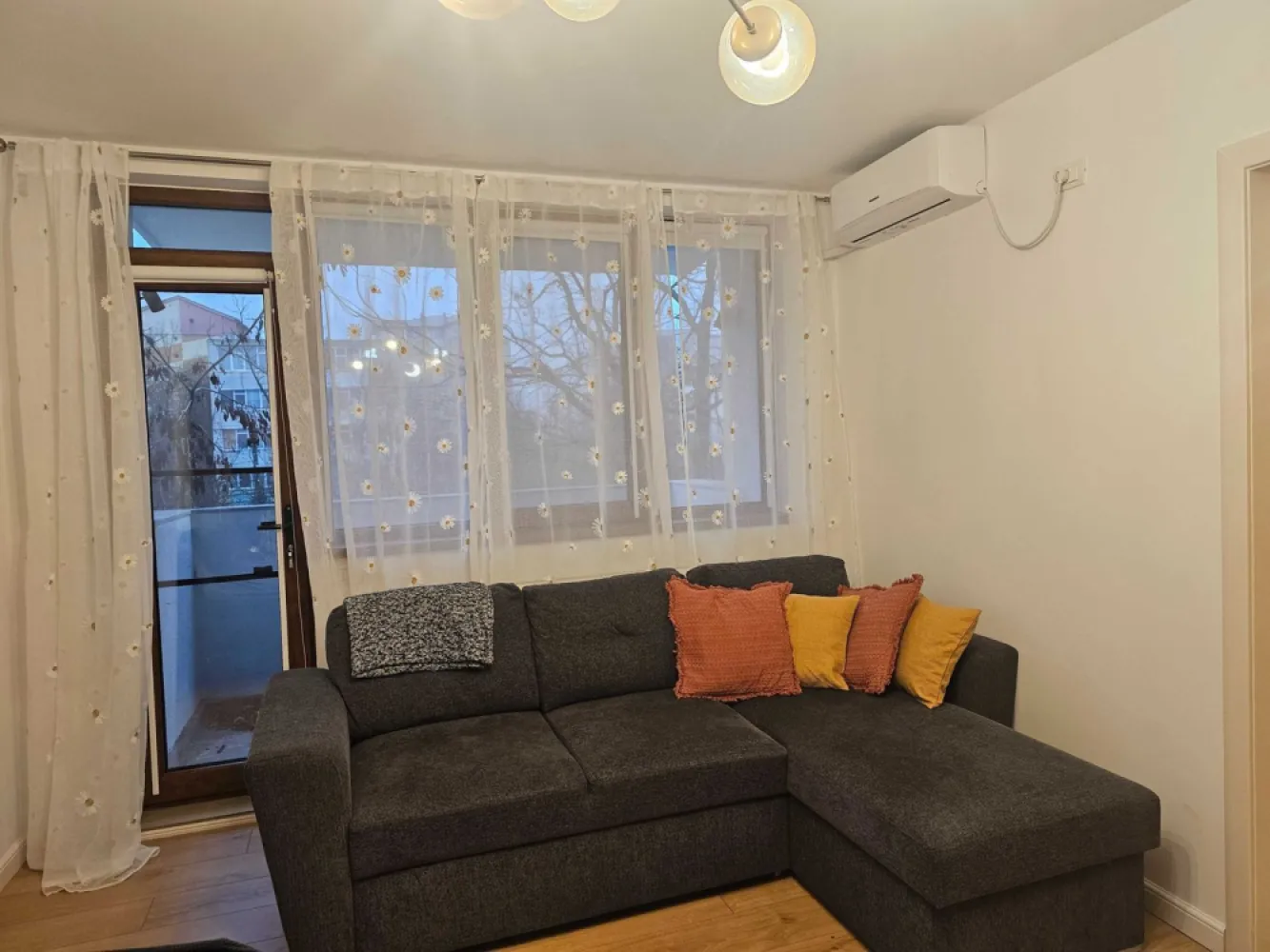 De inchiriat apartament cu 3 camere Tiglina 1, 520 euro