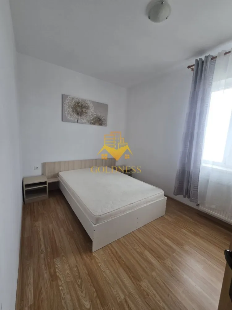 2 camere decomandate, modern, parcare, Cartierul Buna Ziua, Zona Audi - GOLDNESS Imobiliare vă propune spre închiriere un apartament cu 2 camere decomandate complet mobilat și utilat, la Parter într-un imobil de 4 etaje, în cartierul Buna Ziua. Apartamentul este compartimentat astfel:
 - dormitor cu pat matrimonial, dulap pentru haine, noptiere
 - dormitor cu canapea exntensibila, spatiu pentru depozitare.
 - bucataria complet utilată, loc de servit masa 
 - baie cu vana, calorifer port prosop inox și dulap pentru depozitare.

Imobilul este dotat cu toate cele necesare- centrală pe bloc , frigider, aragaz, frigider etc. 
Se află în apropierea stațiilor de transport în comun, magazine, restaurante, spații verzi, farmacii, etc. 
Dispune de loc de parcare!

Dacă sunteți interesați de acest apartament și doriți să îl vizionați, dar și pentru alte oferte sau detalii nu ezitați să ne contactați telefonic sau prin e-mail - goldnessimobiliare@gmail.com. Vă stăm la dispoziție!
Pentru intermediere se percepe un comision de 50% din prețul chiriei!