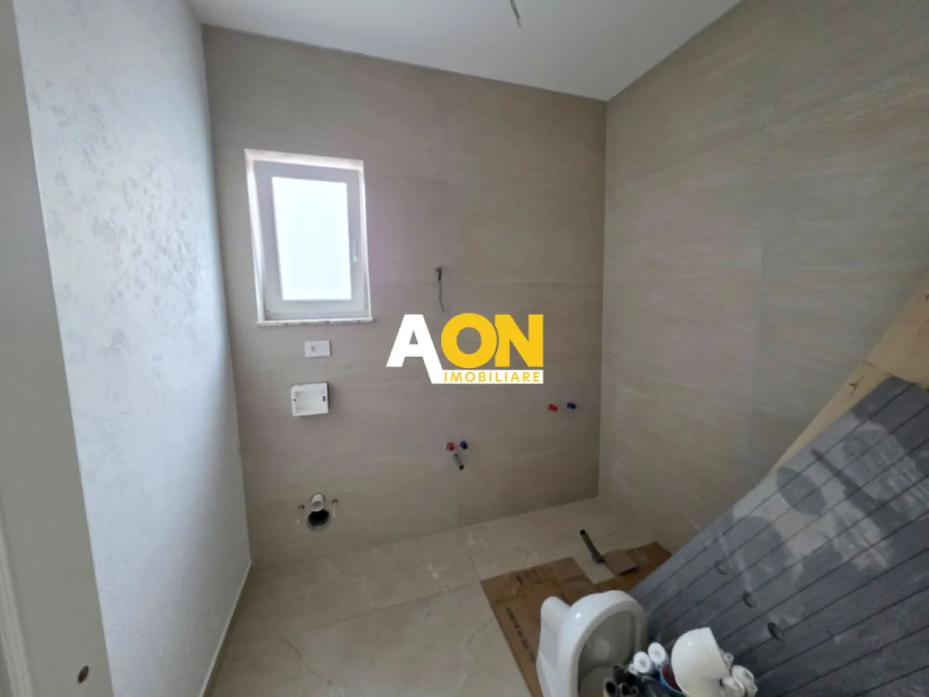 Casă 4 camere, 375 mp teren, predare la cheie, zona Valea Popii