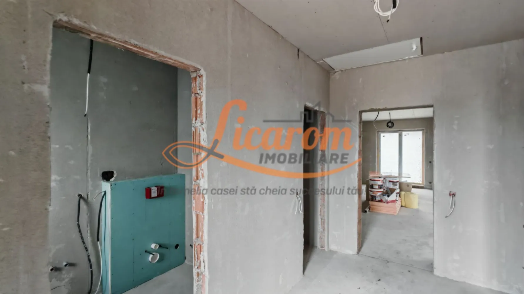 Casa la cheie in CRISTIAN pe Parter, zona de vile,250.000 euro - Licarom Imobiliare va propune spre vanzare o casa "La cheie" constructie 2025 -2026 ,in localitatea Cristian . 
Casa este desfasurata doar pe PARTER si este compusa din hol la intrare,baie de serviciu , trei dormitoare si living deschis cu bucataria si o terasa.
Imobilul se preda la cheie putandu-se personaliza dupa placul personal la faza de detalii / finisaje de interior. 
Instalatia de incalzire este realizata prin pardosela.
Casa se preda racordata la toate utilitatile:gaz,curent,apa si canalizare.

Pretul este de 250000 euro (TVA inclus).
Pentru programare vizionari sau detalii,nu ezitati sa ne contactati la telefon 0741059397 .Consultant Imobiliar Calin si 0723985424 Consultant Imobiliar Liliana