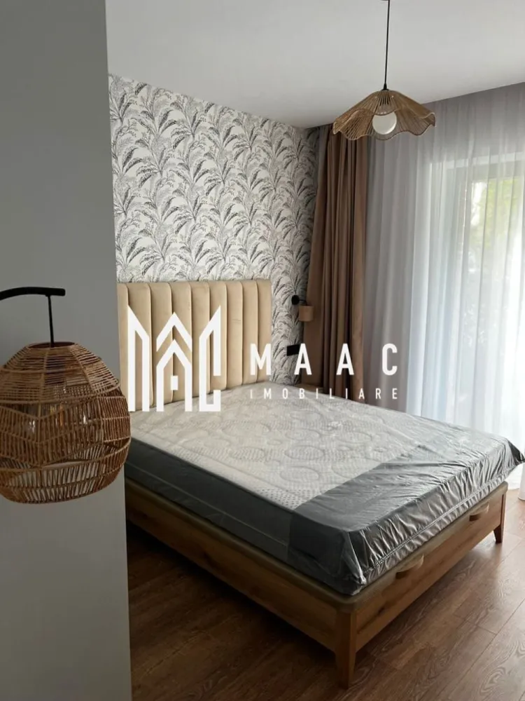 Apartament 2 camere | 40 MPU | Gradina | Parter | Tiglari - MAAC Imobiliare vă propune spre vânzare un apartament nou, complet mobilat și utilat, situat într-un bloc modern, cu lift.
 
Caracteristici:
Suprafață utilă: 40 mp
Gradină proprie de 18 mp, dotată cu sistem de irigare automat
Loc de parcare inclus
Garaj subteran (în curs de finalizare, liftul coboară până la garaj)
Bloc nou, construit recent

 Dotări și finisaje:
Mobilier premium, complet nou
Electrocasnice noi, cu factură și garanție
Blat de bucătărie ceramic Porcelanosa
Încălzire în pardoseală
Centrală termică nouă

Pentru mai multe detalii sau pentru a programa o vizionare, vă rugăm nu ezitați să ne contactați, specificand ID: CP2772764