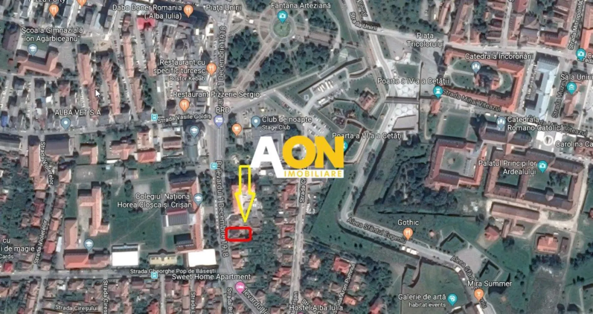 Cladire de birouri P+2, zona HCC - Cetatea Alba Carolina - AON Imobiliare vă prezintă o oportunitate unică de investiție: clădire de birouri de vânzare, situată în zona Cetății Alba Carolina, vis-a-vis de Colegiul HCC.
Localizare premium în municipiul Alba Iulia, la doar câțiva pași de Parcul Unirii, Catedrala Reîntregirii și Cetatea Alba Carolina. Poziția strategică oferă expunere excelentă, fiind ideală pentru orice activitate de birou.
Imobilul este dispus pe 3 niveluri, oferind un spațiu generos și compartimentare eficientă:
• 11 camere spațioase
• 5 băi
• 1 oficiu
• 1 balcon tip terasă cu o priveliște superbă
• 4 intrări separate, facilitând accesul din diferite zone
Suprafață și teren:
• Suprafață construită: 363 mp
• Suprafață utilă: 254 mp
• Amprentă la sol: 120 mp
• Teren total: 343 mp cu deschidere de 13 ml
• Parcare privată în curte
Construită în 2007, clădirea este foarte eficientă energetic (certificată clasa A), beneficiind de:
- Izolație termică exterioară
- Geamuri termopan
- Sistem de aer condiționat
- Centrală termică proprie
- Contorizare separată pentru fiecare etaj
- Cablaje pentru TV și internet în fiecare cameră + cameră server
Localizare premium în municipiul Alba Iulia, la doar câțiva pași de Parcul Unirii, Catedrala Reîntregirii și Cetatea Alba Carolina. Poziția strategică oferă expunere excelentă, fiind ideală pentru orice activitate de birou.
Se acceptă o ușoară negociere.
Pentru mai multe detalii și programarea unei vizionări, nu ezitati să ne contactați!
 ID intern: CP1532638