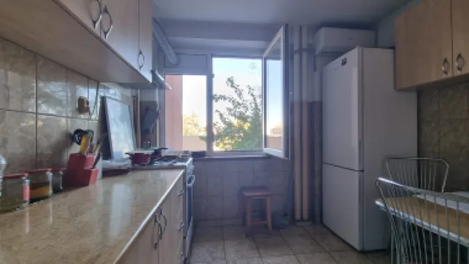 Apartament 3 camere Stefan cel Mare