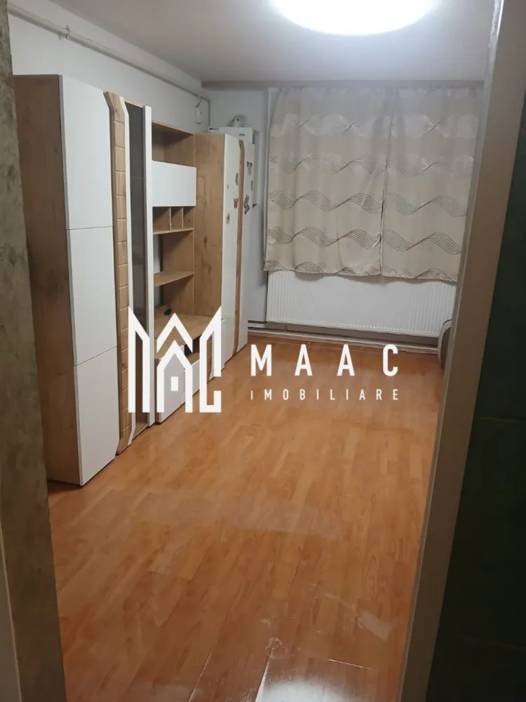 Garsonieră de Vânzare I 29 mp I Terezian I Târgul Cailor - MAAC Imobiliare vă propune spre vânzare o garsonieră situată în zona Terezian – Târgul Cailor, aproape de centrul orașului. Imobilul este amplasat într-o zonă bine cotată, cu acces facil către centru, magazine, școli și mijloace de transport în comun. Detalii proprietate: Suprafață utilă: 24 mp Suprafață construită: 29 mp Etaj: 4 Compartimentare: cameră bucătărie baie cu cabină de duș Garsoniera se vinde complet mobilată și utilată, fiind ideală atât pentru locuit, cât și ca investiție, cu posibilitate de închiriere imediată. Proprietatea nu necesită investiții suplimentare. Pentru detalii suplimentare, consultanță sau programarea unei vizionări, va rugăm să ne contactati specificand ID: CP2872396. }}