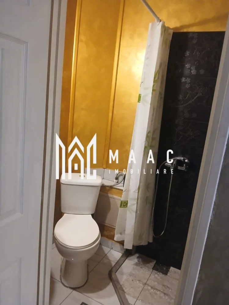 Garsonieră de Vânzare I 29 mp I Terezian I Târgul Cailor - MAAC Imobiliare vă propune spre vânzare o garsonieră situată în zona Terezian – Târgul Cailor, aproape de centrul orașului. Imobilul este amplasat într-o zonă bine cotată, cu acces facil către centru, magazine, școli și mijloace de transport în comun. Detalii proprietate: Suprafață utilă: 24 mp Suprafață construită: 29 mp Etaj: 4 Compartimentare: cameră bucătărie baie cu cabină de duș Garsoniera se vinde complet mobilată și utilată, fiind ideală atât pentru locuit, cât și ca investiție, cu posibilitate de închiriere imediată. Proprietatea nu necesită investiții suplimentare. Pentru detalii suplimentare, consultanță sau programarea unei vizionări, va rugăm să ne contactati specificand ID: CP2872396. }}