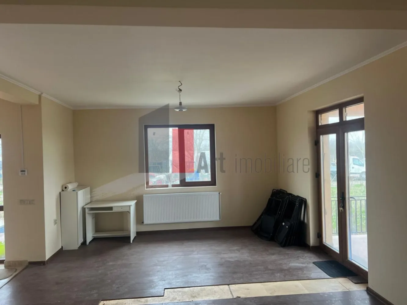 CASA CU TEREN DE 5000MP - JUDET GIURGIU 30KM DE BUCURESTI