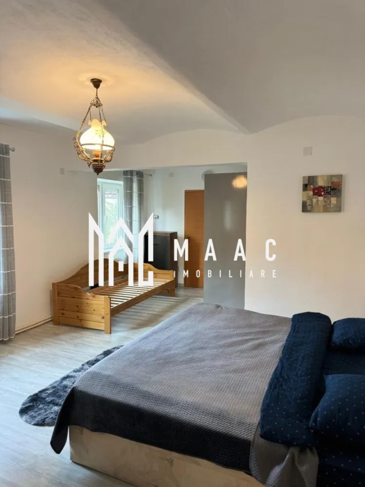 Apartament la casa 3 Camere I Zona Centrala - MAAC Imobiliare va propune spre vânzare un apartament de 102 mp situat la parterul unei case amplasate in zona centrala. Apartamentul este compus din 3 camere, bucătărie, 2 băi, cămară, curte comună. Situat foarte aproape de facultatea de medicină ,spital și centru. Pentru mai multe detalii precizați ca ați văzut anunțul cu ID CP2874711 }}
