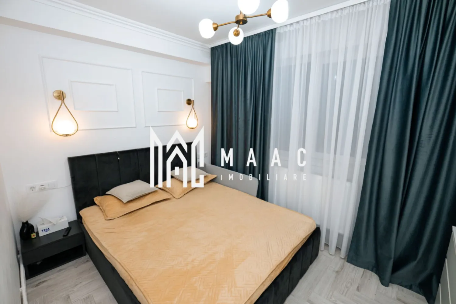 Apartament 3 camere | Decomandat | Renovat integral - MAAC Imobiliare vă propune spre vânzare un apartament modern cu 3 camere, situat la etajul 2/4 in zona Hermes Proprietatea se află la etajul 2 si este renovata integral, fiind ideală atât pentru locuit, cât și ca investiție. Apartamentul este inteligent compartimentat pentru a oferi confort și funcționalitate: * Living luminos și primitor * Bucătărie complet utilată * 2 dormitoare * 1 grupur sanitar * Hol spațios * Balcon util și accesibil Această proprietate este ideală pentru familii, dar și pentru cei care își doresc confort, stil și o locație excelentă pe una dintre cele mai căutate artere ale orașului. Pentru mai multe detalii sau pentru programarea unei vizionări, MAAC Imobiliare vă stă cu drag la dispoziție. id: CP2875349 }}