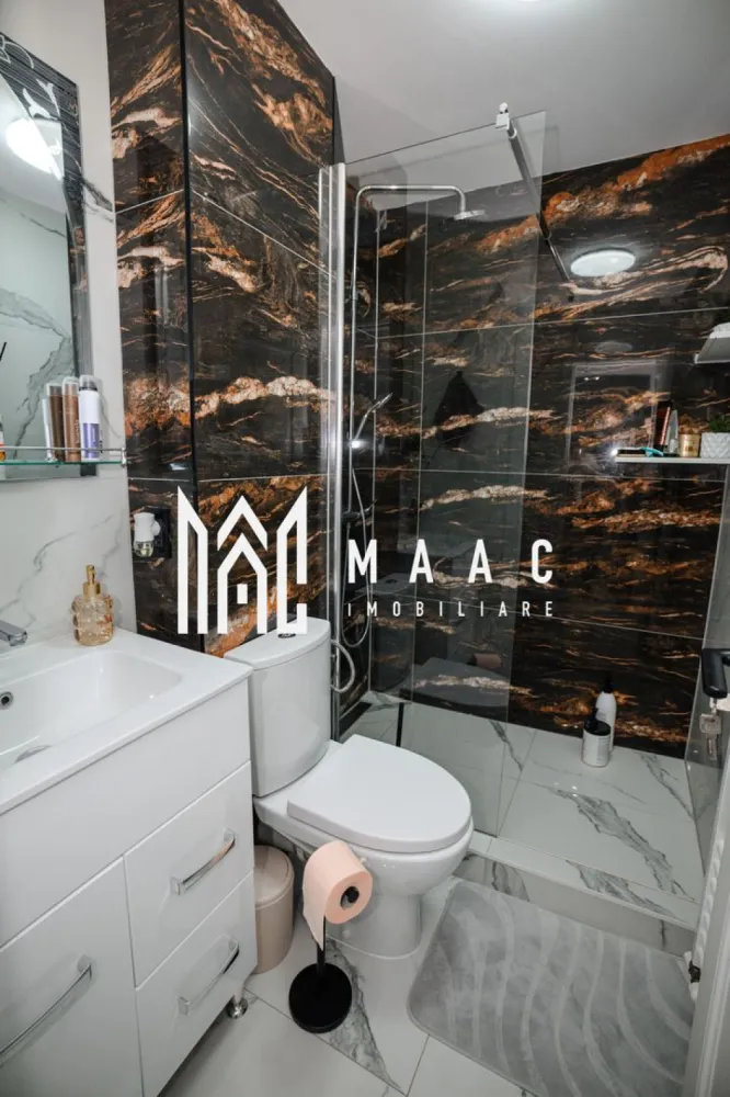 Apartament 3 camere | Decomandat | Renovat integral - MAAC Imobiliare vă propune spre vânzare un apartament modern cu 3 camere, situat la etajul 2/4 in zona Hermes Proprietatea se află la etajul 2 si este renovata integral, fiind ideală atât pentru locuit, cât și ca investiție. Apartamentul este inteligent compartimentat pentru a oferi confort și funcționalitate: * Living luminos și primitor * Bucătărie complet utilată * 2 dormitoare * 1 grupur sanitar * Hol spațios * Balcon util și accesibil Această proprietate este ideală pentru familii, dar și pentru cei care își doresc confort, stil și o locație excelentă pe una dintre cele mai căutate artere ale orașului. Pentru mai multe detalii sau pentru programarea unei vizionări, MAAC Imobiliare vă stă cu drag la dispoziție. id: CP2875349 }}