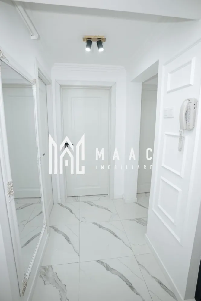 Apartament 3 camere | Decomandat | Renovat integral - MAAC Imobiliare vă propune spre vânzare un apartament modern cu 3 camere, situat la etajul 2/4 in zona Hermes Proprietatea se află la etajul 2 si este renovata integral, fiind ideală atât pentru locuit, cât și ca investiție. Apartamentul este inteligent compartimentat pentru a oferi confort și funcționalitate: * Living luminos și primitor * Bucătărie complet utilată * 2 dormitoare * 1 grupur sanitar * Hol spațios * Balcon util și accesibil Această proprietate este ideală pentru familii, dar și pentru cei care își doresc confort, stil și o locație excelentă pe una dintre cele mai căutate artere ale orașului. Pentru mai multe detalii sau pentru programarea unei vizionări, MAAC Imobiliare vă stă cu drag la dispoziție. id: CP2875349 }}
