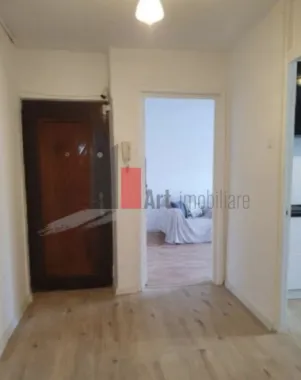 CASA DE VANZARE IN BUSTENI- POIANA TAPULUI