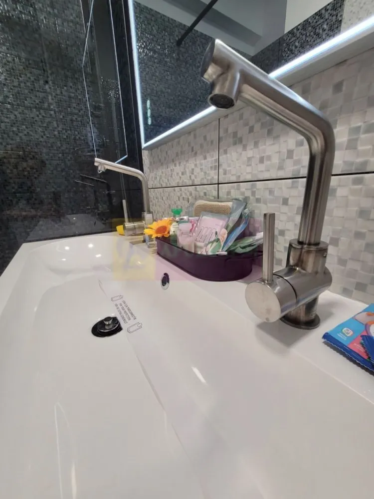 Apartament in prima linie parter cu vedere la mare.