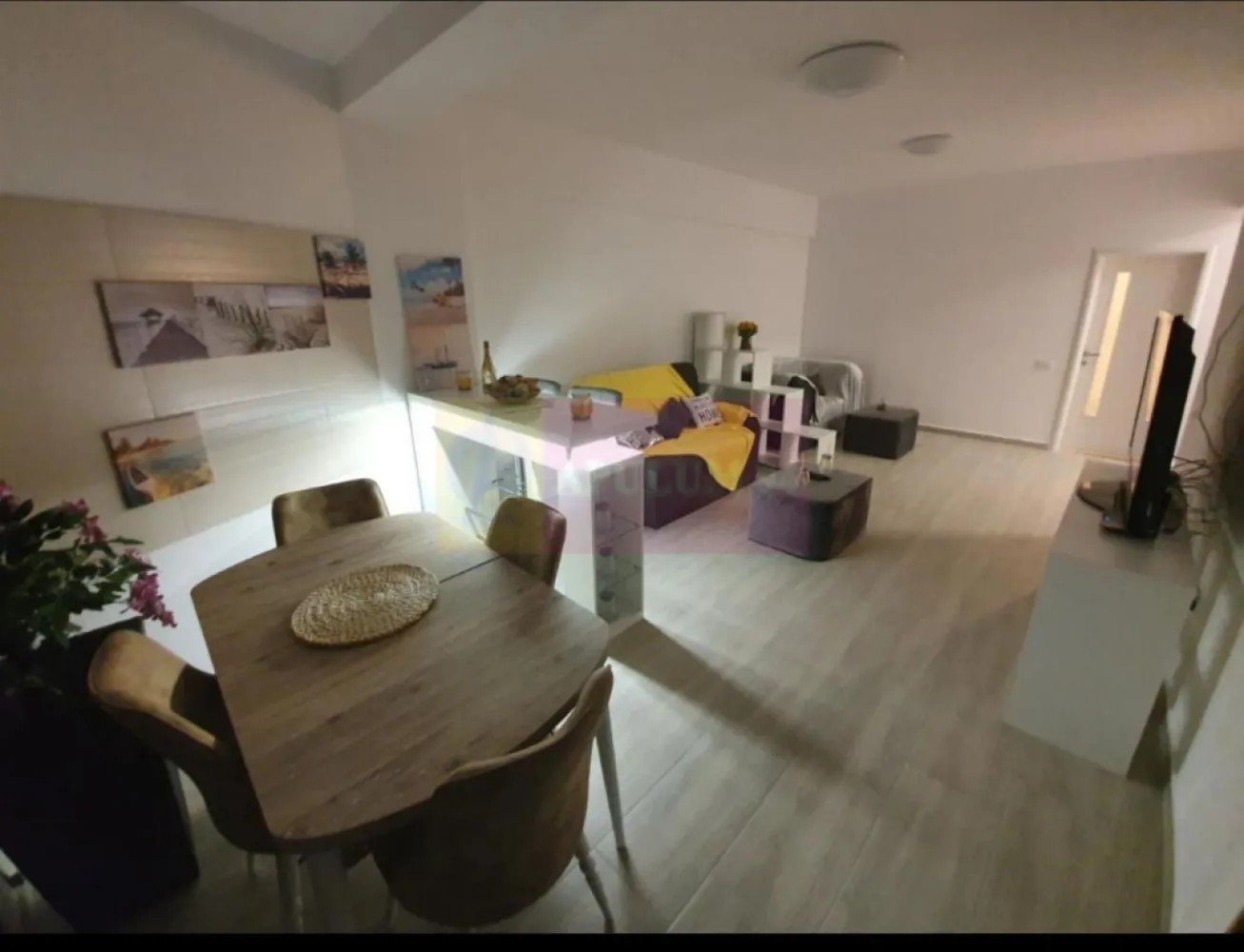 Apartament in prima linie Mamaia Nord. - Compania imobiliara Apulum 94 va propune un apartament de 2 camere situat la etajul 1 intr-un imobil situat in prima linie in Mamaia Nord.
Apartamentul detine si certificat de clasificare turistica fiind ideal pentru investitie in vederea inchirierii.
Apartamentul are incalzire in pardoseala, centrala termica pe gaze si este mobilat si utilat in totalitate.
Interiorul are toate componentele pentru inchiriere si anume: internet, cablu, iale inteligente la usi, 2 plasme, aer conditionat, cuptor cu microunde, boxe inteligente, aparat de cafea, frigider, vesela, aspirator, parcare in curte. Bariera se deschide cu telefonul proprietarului.
Pentru alte detalii si vizionare nu ezitati sa ma contactati pe nr 0733683446- Laura Ionescu.