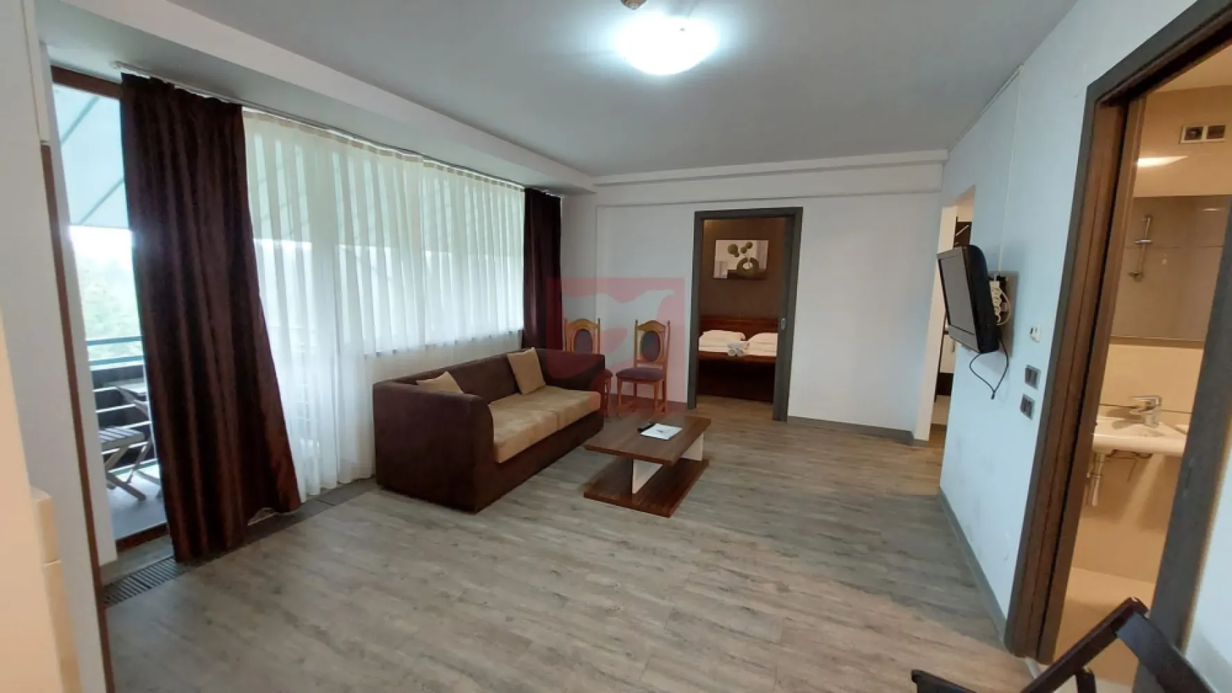 2 in 1, apartamente de 2 si de 4 camere, parcari, Silver Mountain