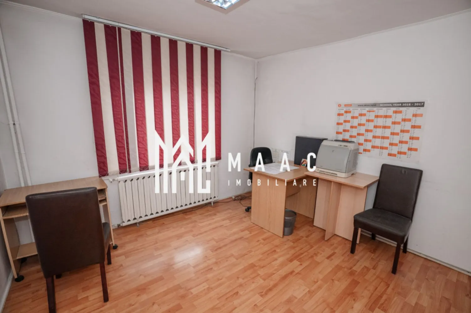 Apartament 2 camere | Pretabil Spatiu Comercial | Zona Nord - Apartament pretabil spatiu Comercial, 2 camere – zona Nord, Râmnicu Vâlcea MAAC Imobiliare vă propune spre vânzare un apartament cu 2 camere modificat in spatiu comercial si intrare stradala, situat într-o zona Nord. Este o alegere ideală pentru investiție, fiind disponibil imediat pentru vanzare si este pretabil pentru inchiriere sau activitati comerciale. Pentru mai multe detalii și programarea unei vizionări, contactați echipa MAAC Imobiliare Râmnicu Vâlcea. CP2872963 }}