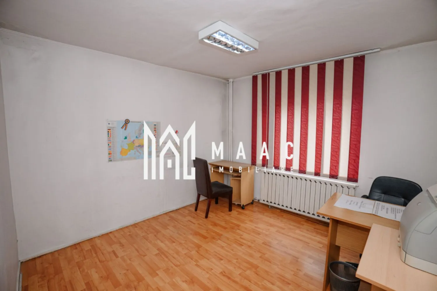 Apartament 2 camere | Pretabil Spatiu Comercial | Zona Nord - Apartament pretabil spatiu Comercial, 2 camere – zona Nord, Râmnicu Vâlcea MAAC Imobiliare vă propune spre vânzare un apartament cu 2 camere modificat in spatiu comercial si intrare stradala, situat într-o zona Nord. Este o alegere ideală pentru investiție, fiind disponibil imediat pentru vanzare si este pretabil pentru inchiriere sau activitati comerciale. Pentru mai multe detalii și programarea unei vizionări, contactați echipa MAAC Imobiliare Râmnicu Vâlcea. CP2872963 }}