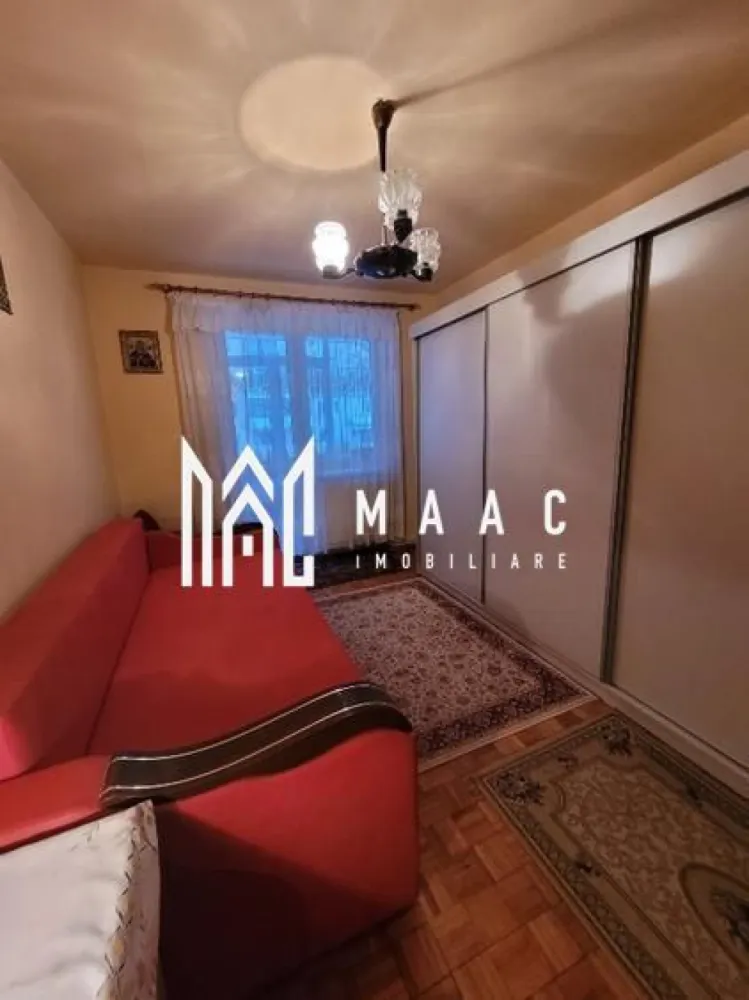 Apartament 2 camere | 50 MPU | Etaj 1 | Zona Hipodrom 1 - MAAC Imobiliare vă propune spre vânzare un apartament cu 2 camere, situat la etajul 1 al unui imobil cu regim de înălțime P+4, ideal atât pentru locuire, cât și pentru investiție. Apartamentul are o suprafață utilă de 50 mp și beneficiază de reabilitare termică, cu izolație dublă la exterior, oferind un confort termic sporit și costuri reduse de întreținere. Compartimentarea este practică și funcțională, fiind compusă din bucătărie separată, living, dormitor, baie cu geam pentru aerisire naturală și balcon închis cu tâmplărie termopan. Proprietatea se predă complet mobilată și utilată, exact ca în fotografii, fiind pregătită pentru mutare imediată. Pentru mai multe detalii sau pentru a programa o vizionare, vă rugăm să ne contactați. Specificați ID-ul CP2869841. }}
