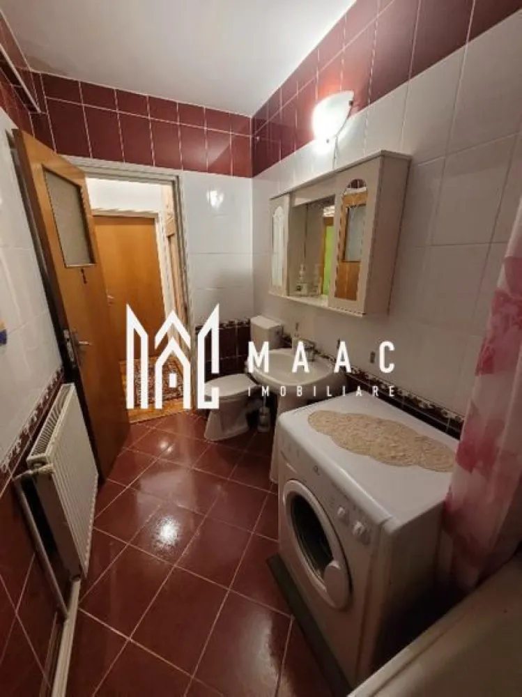 Apartament 2 camere | 50 MPU | Etaj 1 | Zona Hipodrom 1 - MAAC Imobiliare vă propune spre vânzare un apartament cu 2 camere, situat la etajul 1 al unui imobil cu regim de înălțime P+4, ideal atât pentru locuire, cât și pentru investiție. Apartamentul are o suprafață utilă de 50 mp și beneficiază de reabilitare termică, cu izolație dublă la exterior, oferind un confort termic sporit și costuri reduse de întreținere. Compartimentarea este practică și funcțională, fiind compusă din bucătărie separată, living, dormitor, baie cu geam pentru aerisire naturală și balcon închis cu tâmplărie termopan. Proprietatea se predă complet mobilată și utilată, exact ca în fotografii, fiind pregătită pentru mutare imediată. Pentru mai multe detalii sau pentru a programa o vizionare, vă rugăm să ne contactați. Specificați ID-ul CP2869841. }}