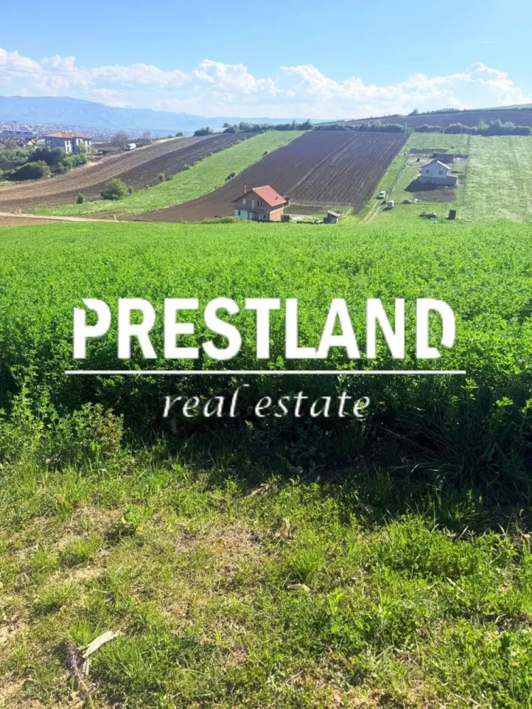 Teren intravilan de constructie casă !! - Teren intravilan de constructie casă cu regim de înaltime S(D)+P+1E(M) situat in comuna Șura Mare, cu utilității (apa, canal) situate la proximitatea parcelei de 840 mp(36.50 / 20.62 ml).

Oferim clienților următoarele servicii:
- consultanta obținere credite bancare;
- servicii notariat;
- servicii de topografie(schiță, releveu);
- certificate energetice imobile;
- asigurări;
- servicii de evaluare;
- consultanta juridica;