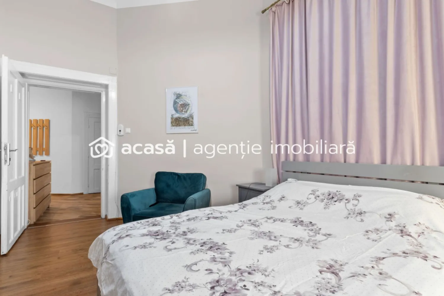 Apartament ultracentral cu 4 camere partial amenajat Comision 0