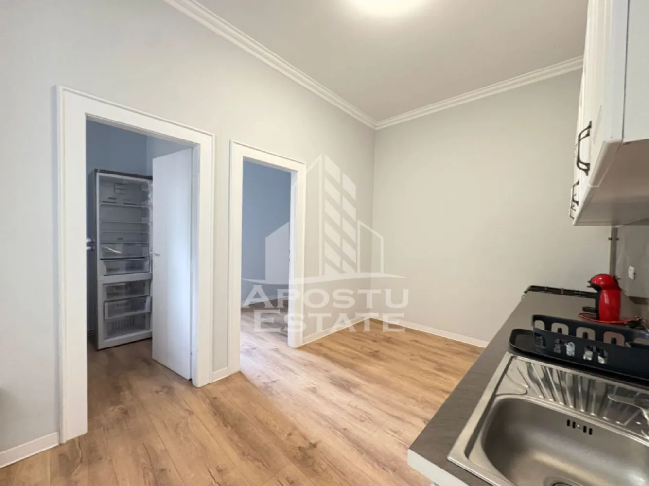 Apartament 3 camere, etaj 1, renovat in Timisoara zona Balcescu.