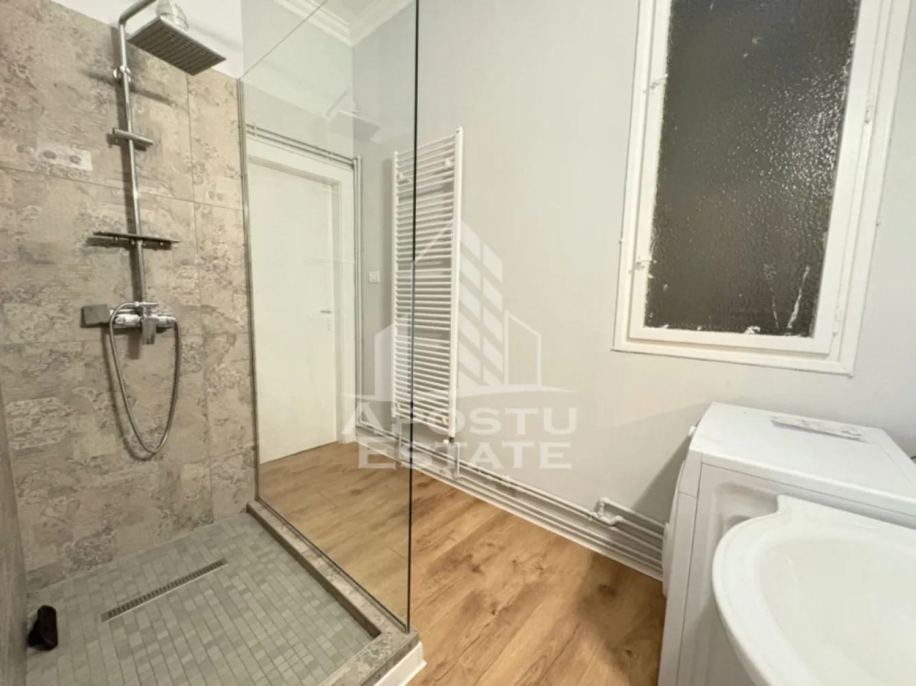 Apartament 3 camere, etaj 1, renovat in Timisoara zona Balcescu.