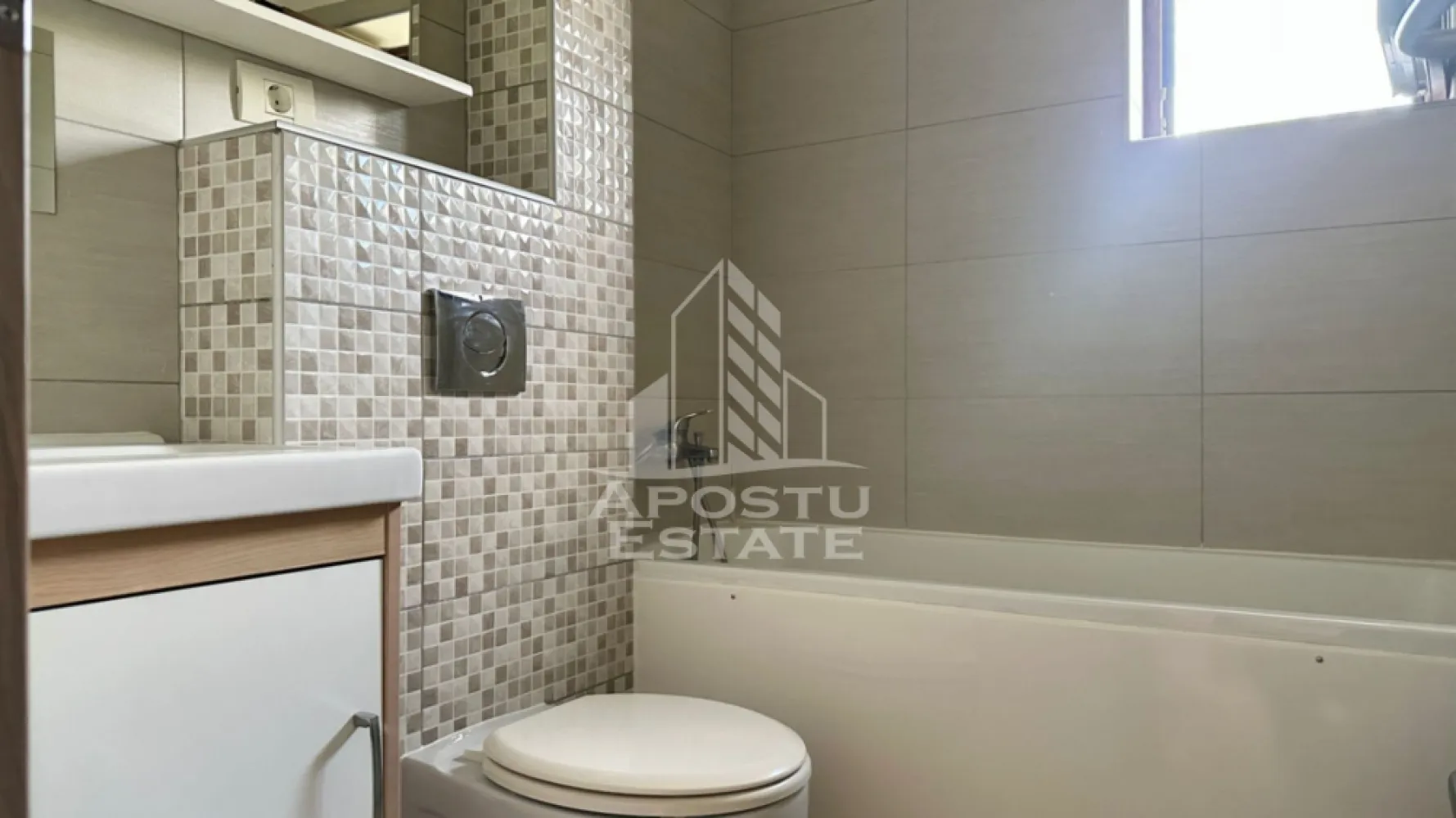 Apartament de vanzare cu 3 camere, etajul intai, Dumbravita