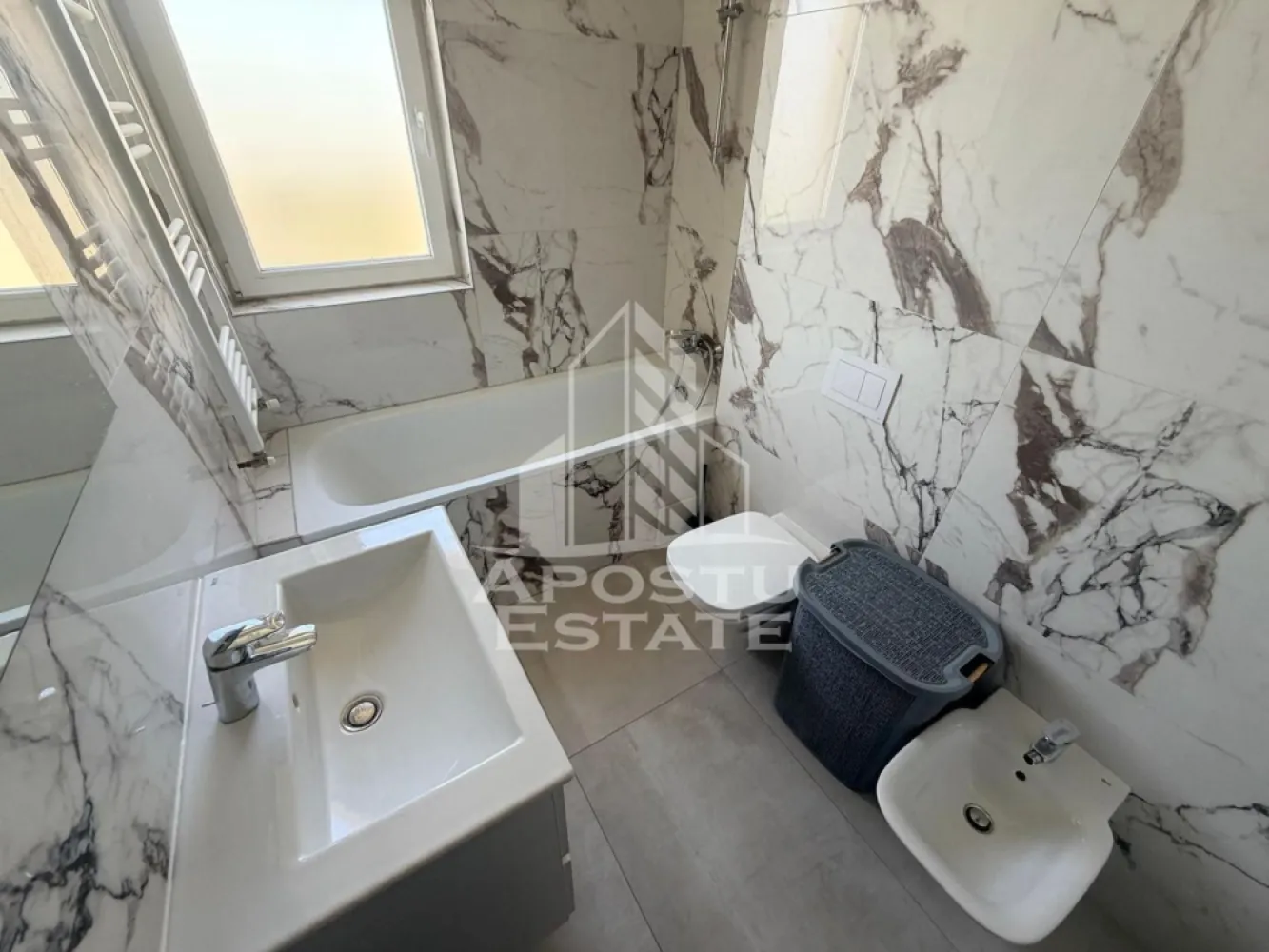 Apartament 3 camere, de inchiriat, Liviu Rebreanu, 2 bai, Parcare
