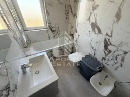 Apartament 3 camere, de inchiriat, Liviu Rebreanu, 2 bai, Parcare