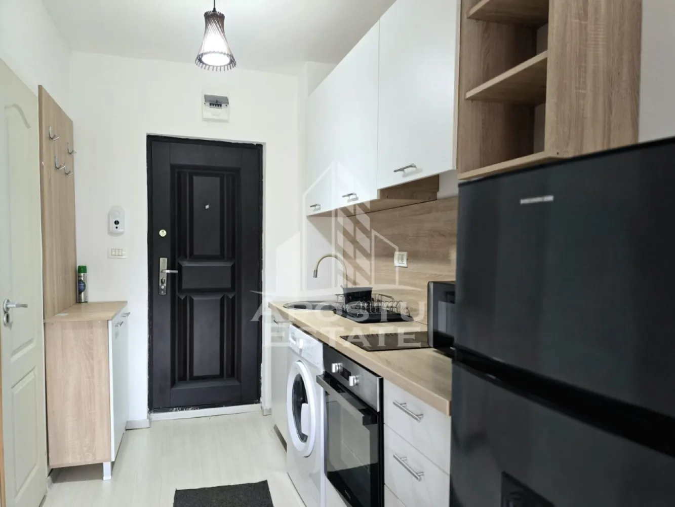 Garsoniera, de inchiriat, in zona UTA