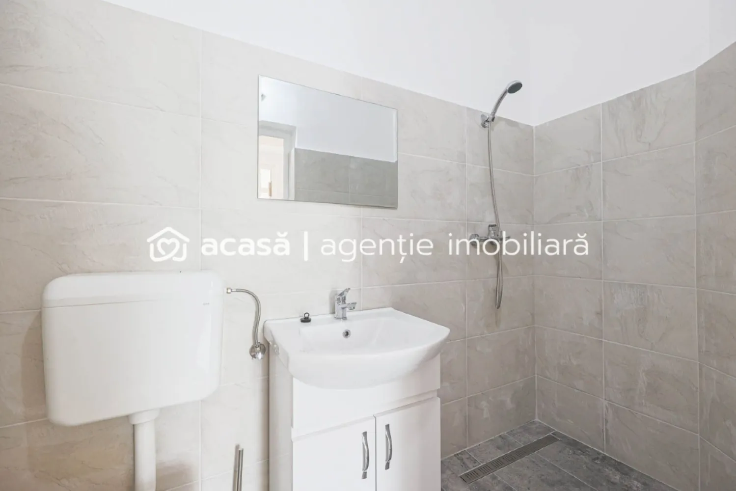 Locație excelentă: Spațiu comercial Reprezentanță sau Închiriere.