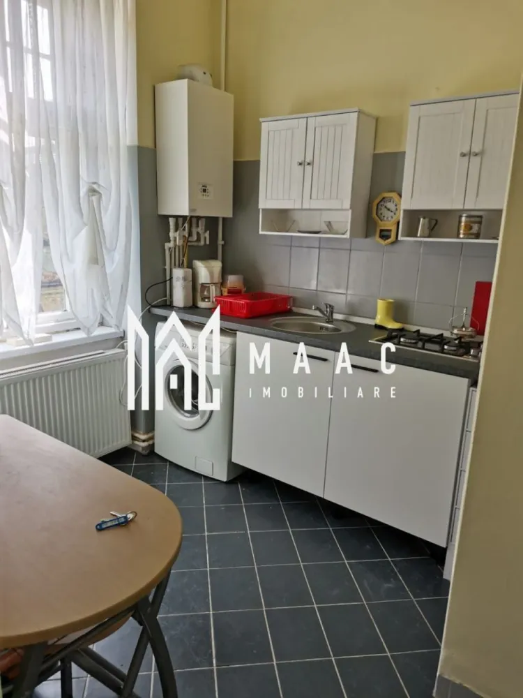 Garsoniera | Etaj 1 | 33 MPU | Central - MAAC Imobiliare vă propune spre închiriere o garsonieră, situată în zona centrală, într-o curte comună, la etajul 1 al imobilului. Detalii garsonieră: Complet mobilată și utilată Spațiu funcțional, potrivit pentru o persoană sau un cuplu Acces facil către toate punctele de interes din centrul orașului Condiții de închiriere: Se achită chiria + 2 garanții Pentru mai multe detalii sau programarea unei vizionări, nu ezitați să ne contactați specificand ID: CP2878150 }}
