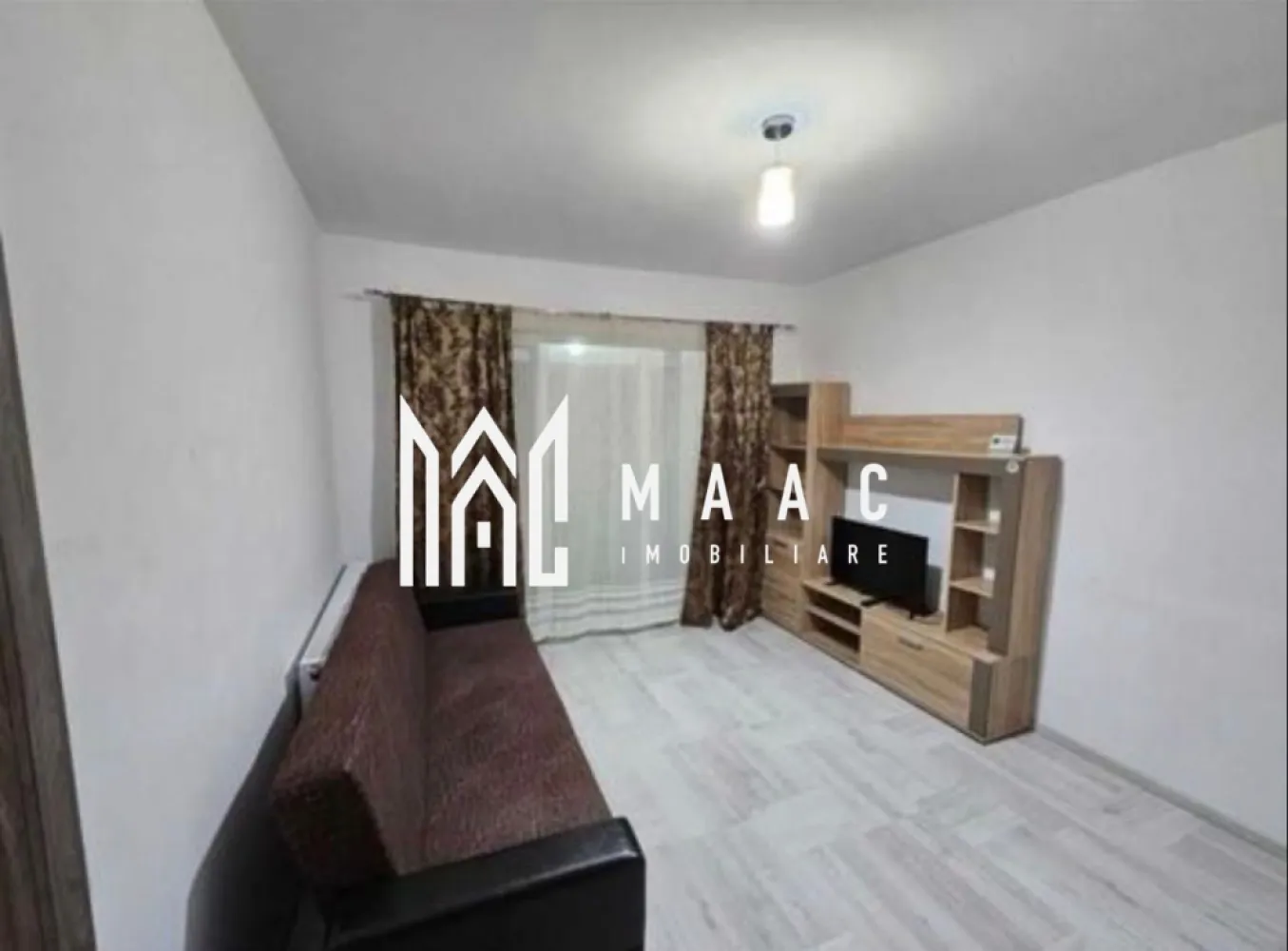 Apartament 2 camere | Etaj 1 | Balcon | 40 MPU | Turnisor - MAAC Imobiliare vă propune spre închiriere un apartament situat în Turnișor, într-un imobil modern, cu lift și rampă de acces. Detalii apartament: Suprafață utilă: 40 mp Etaj: 1 Apartamentul a fost inițial o cameră mare, ulterior recompartimentată eficient în: living dormitor Bucătărie Baie Dotări și facilități: Apartament complet utilat, cu toate electrocasnicele necesare Centrală termică pe gaz Terasă generoasă, cu acces atât din bucătărie, cât și din living Loc de parcare inclus, vizibil direct de pe terasă Alte avantaje: Imobil cu lift Rampă de acces Zonă liniștită, cu acces facil către oraș Pentru mai multe detalii sau programarea unei vizionări, nu ezitați să ne contactați specificand ID: CP2878144 }}