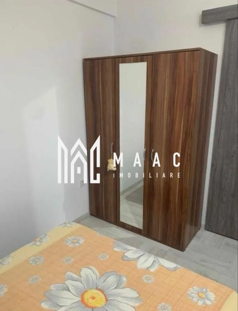 Apartament 2 camere | Etaj 1 | Balcon | 40 MPU | Turnisor - MAAC Imobiliare vă propune spre închiriere un apartament situat în Turnișor, într-un imobil modern, cu lift și rampă de acces. Detalii apartament: Suprafață utilă: 40 mp Etaj: 1 Apartamentul a fost inițial o cameră mare, ulterior recompartimentată eficient în: living dormitor Bucătărie Baie Dotări și facilități: Apartament complet utilat, cu toate electrocasnicele necesare Centrală termică pe gaz Terasă generoasă, cu acces atât din bucătărie, cât și din living Loc de parcare inclus, vizibil direct de pe terasă Alte avantaje: Imobil cu lift Rampă de acces Zonă liniștită, cu acces facil către oraș Pentru mai multe detalii sau programarea unei vizionări, nu ezitați să ne contactați specificand ID: CP2878144 }}
