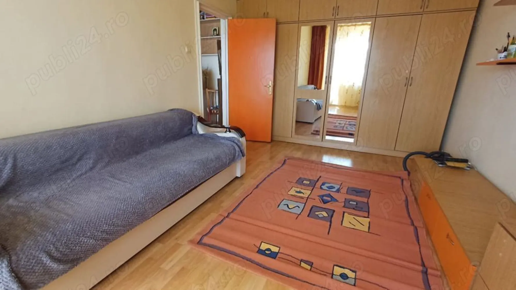 Închiriere 2 camere, 51 mp, zona Auchan Titan, etaj 6 8 - Apartament mobilat, utilat complet spațios, luminos bine conectat.
În apropiere numeroase centre comerciale, grădiniță, scoala.
Pentru detalii și vizionari: (apel telefonic, SMS, Whatsapp)