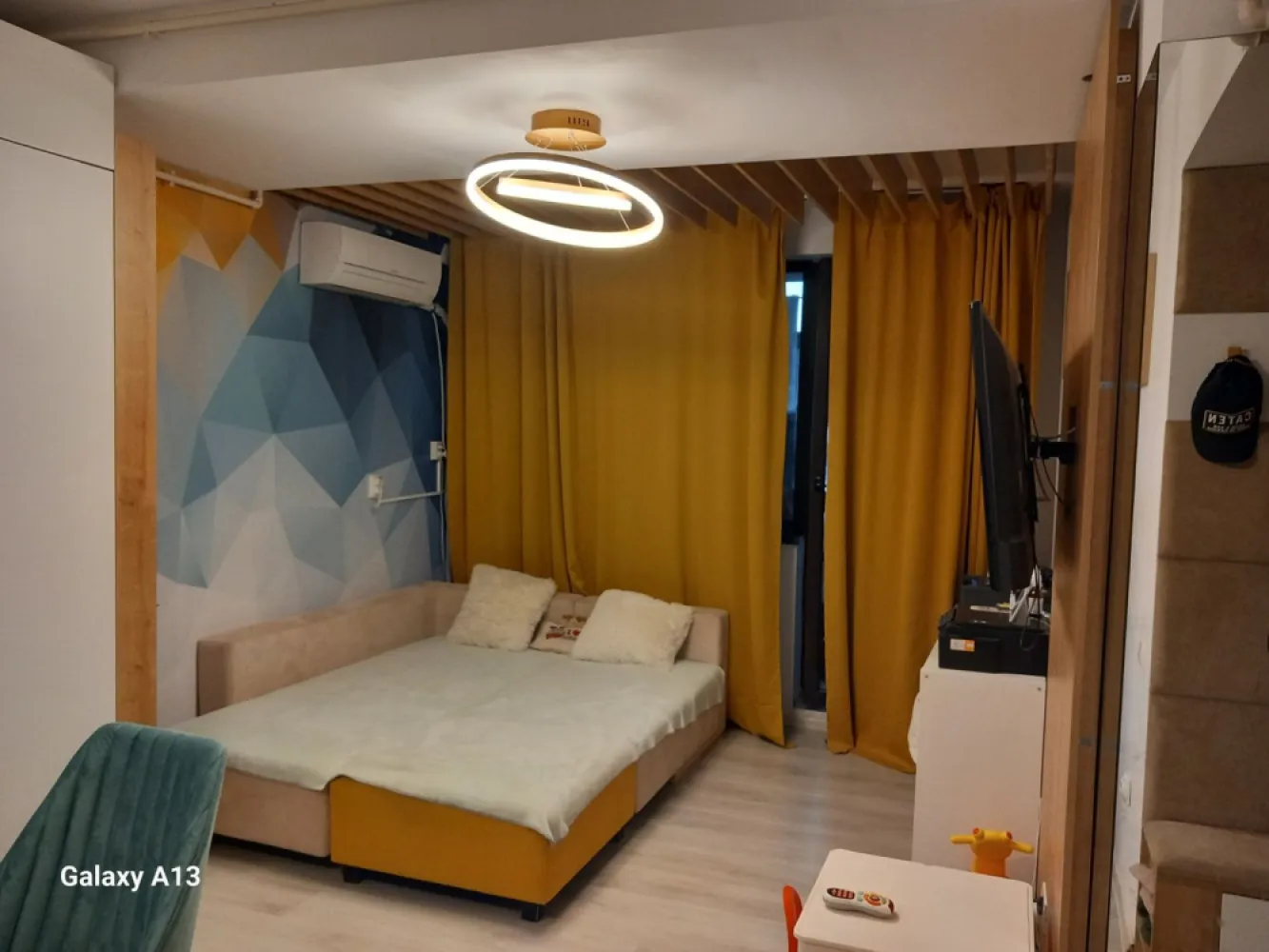 Ag BRASADAS închiriază ap 2 cam GROZAVESTI REGIE etaj 3/11. - Agenția BRASADAS închiriază apartament cu doua camere situat în GROZAVESTI-Regie, în apropiere de Facultatea Politehnica la etajul 3/11 construit in 2019 cu doua lifturi lângă podul BASARAB.

Apartamentul se închiriază MOBILAT si UTILAT complet.

Statiile de metrou GROZAVESTI și SEMANATOATREA la 3 minute de mers pe jos.
În apoiere este CARREFOUR ORHIDEEA, BRICA, clădiri de birouri LANE, 

Bcataria este DESCHSA, mobilata si utilata.

Pentru mai multe oferte accesați www.brasadas.com.