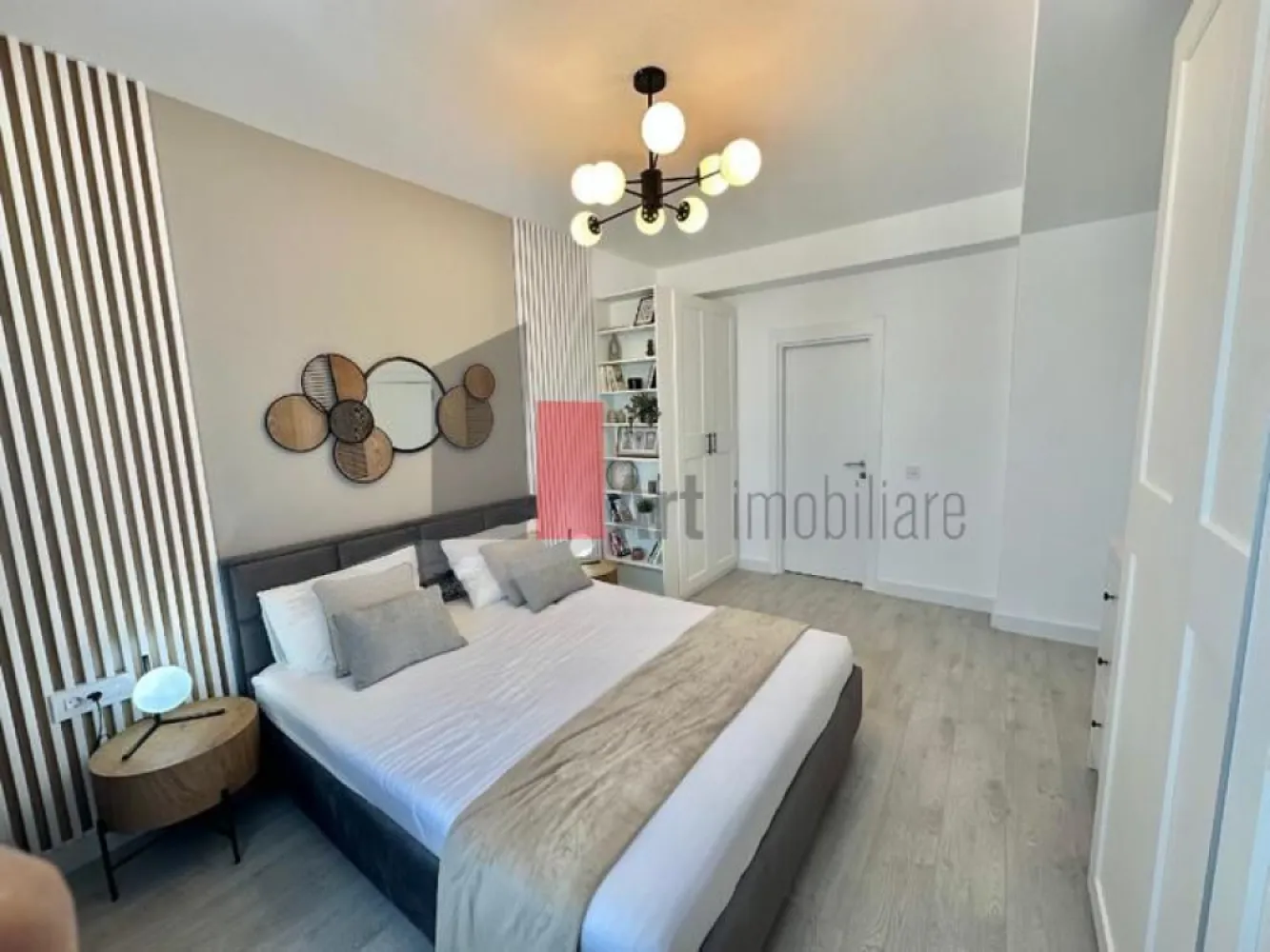 Vanzare apartament 3 camere mobilat utilat Novum 56 Gorjului Lujerului Militari