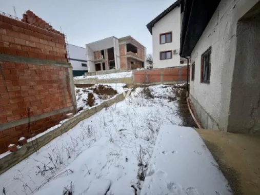 Casă individuală pe un nivel cu vedere panoramică spre munte