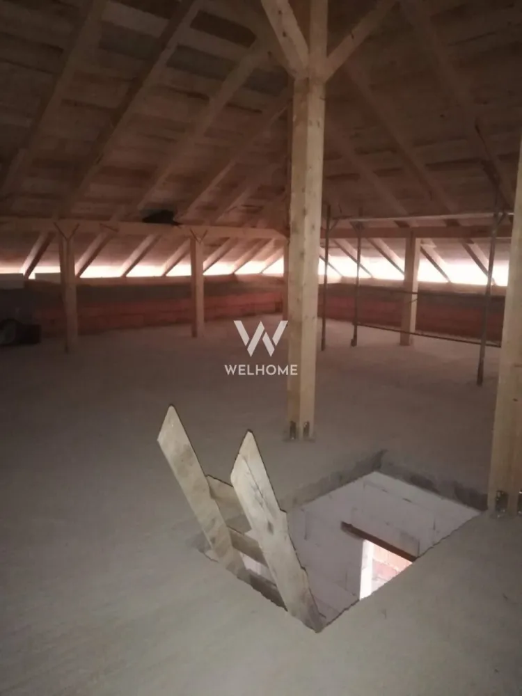 Casă individuală pe un nivel cu vedere panoramică spre munte