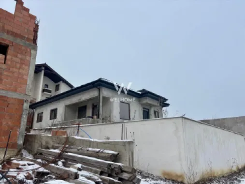 Casă individuală pe un nivel cu vedere panoramică spre munte