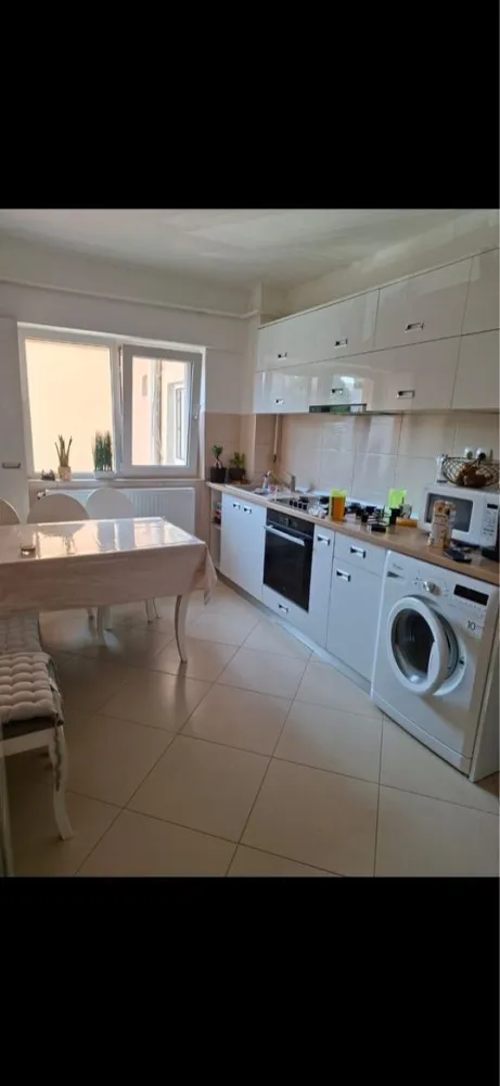 BRASADAS vinde ap 3 cam etaj 2/4 in Micro 16. - Agenția imobiliara BRASADAS vinde apartament mobilat complet în Micro 16 la etajul 2/4 pe Brândușa 
Www.brasadas.com.