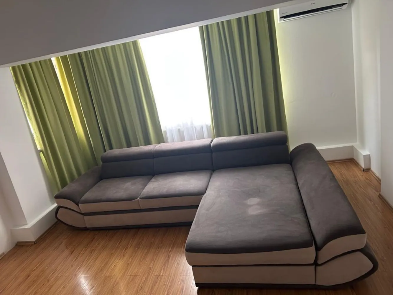 BRASADAS vinde ap 3 cam etaj 2/4 in Micro 16. - Agenția imobiliara BRASADAS vinde apartament mobilat complet în Micro 16 la etajul 2/4 pe Brândușa 
Www.brasadas.com.