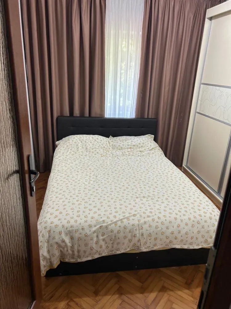 BRASADAS vinde ap 3 cam etaj 2/4 in Micro 16. - Agenția imobiliara BRASADAS vinde apartament mobilat complet în Micro 16 la etajul 2/4 pe Brândușa 
Www.brasadas.com.