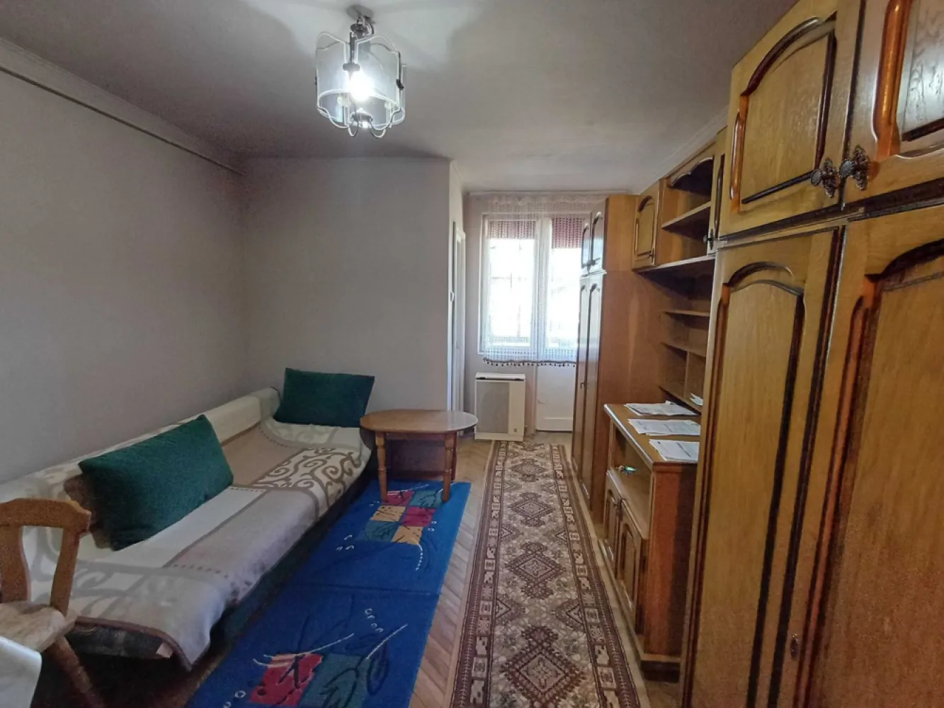 BRASADAS vinde garsoniera etaj 2/4 pe Ostrovului. - Agenția imobiliara BRASADAS vinde garsoniera pe Ostrovului.
Mobilat, utilat, incalzire convector gaz, apa calda boiler, digi.
Www.brasadas.com.