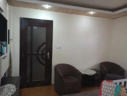 BRASADAS vinde ap 2 cam decomandat pe Careiului in Micro 16.