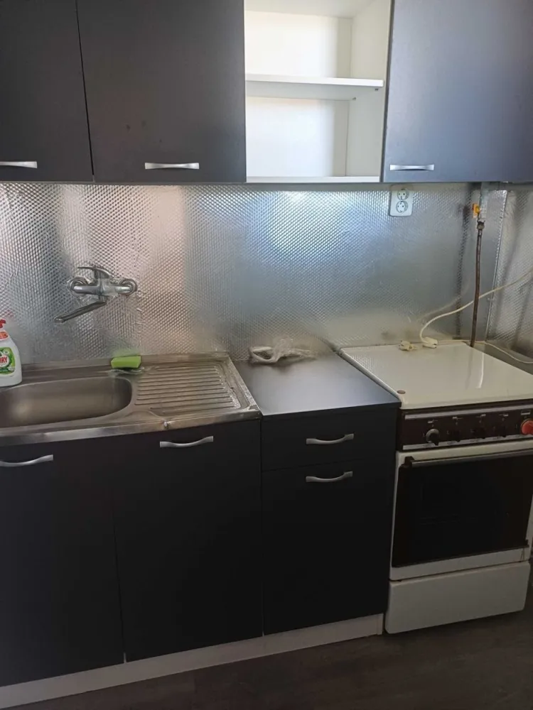 BRASADAS vinde garsoniera etaj 2/4 pe Ostrovului. - Agenția imobiliara BRASADAS vinde garsoniera pe Ostrovului.
Mobilat, utilat, incalzire convector gaz, apa calda boiler, digi.
Www.brasadas.com.